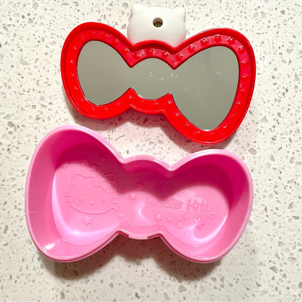 Hello Kitty small storage box